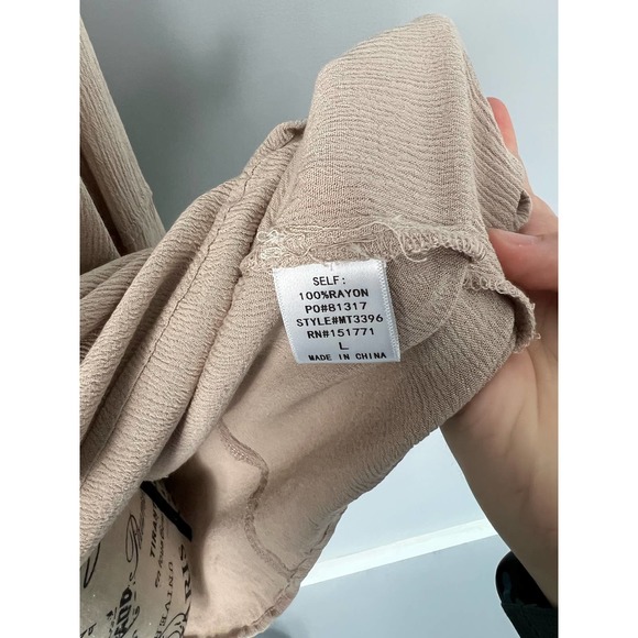 NWOT ruffle collar long sleeve tan on/ off the shoulder blouse with tie detail - Picture 8 of 11